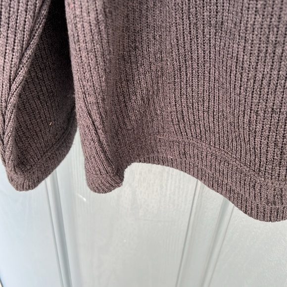 NHL Detroit Redwings Quarter Zip Sweater - Picture 2 of 10